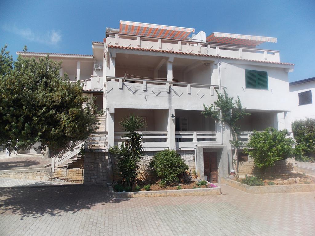 Apartmani Emilio Novalja Dış mekan fotoğraf