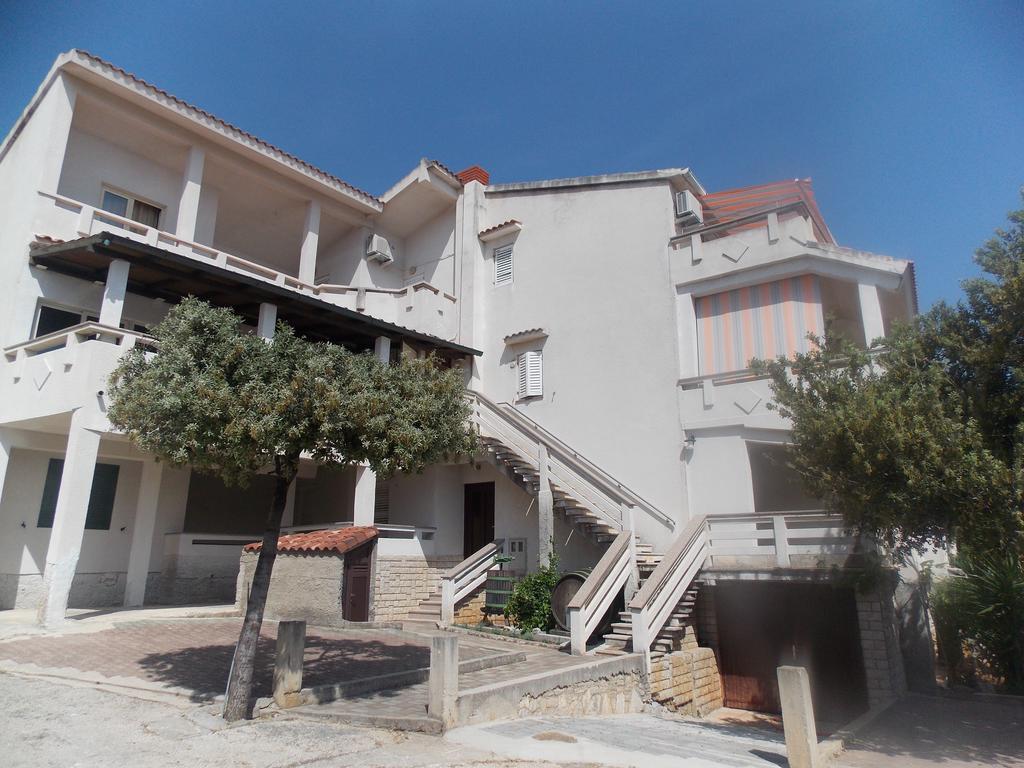 Apartmani Emilio Novalja Dış mekan fotoğraf