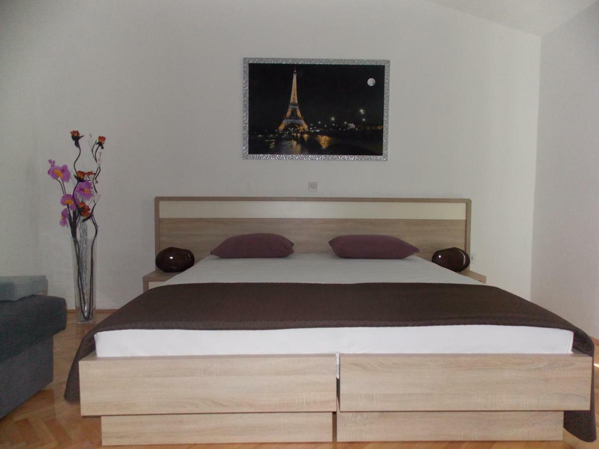 Apartmani Emilio Novalja Oda fotoğraf