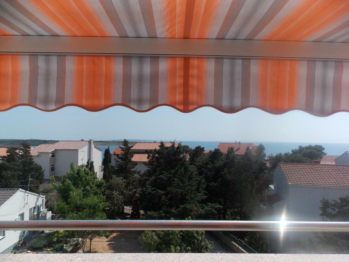 Apartmani Emilio Novalja Oda fotoğraf