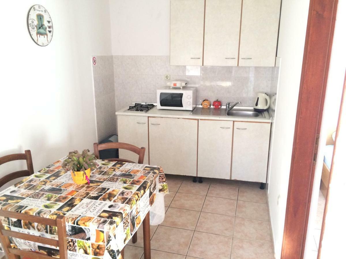 Apartmani Emilio Novalja Oda fotoğraf