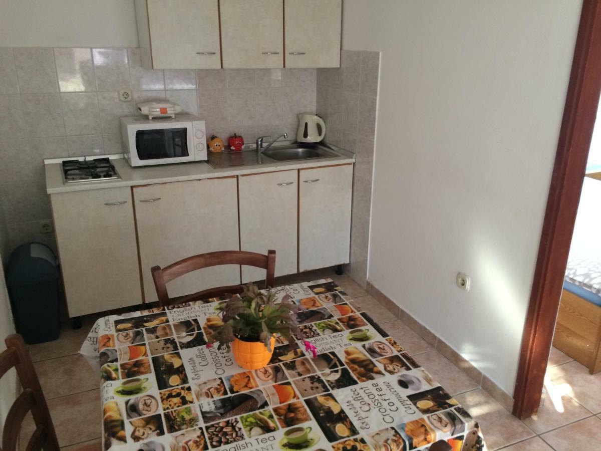 Apartmani Emilio Novalja Oda fotoğraf
