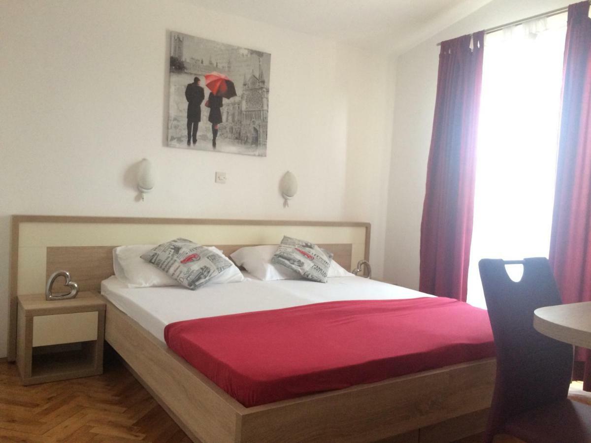 Apartmani Emilio Novalja Dış mekan fotoğraf