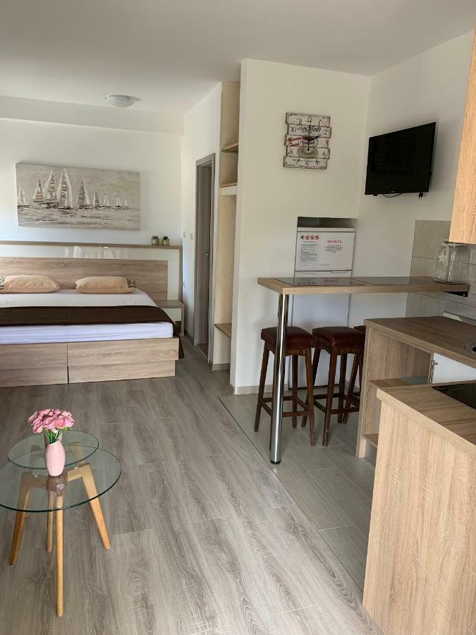 Apartmani Emilio Novalja Dış mekan fotoğraf